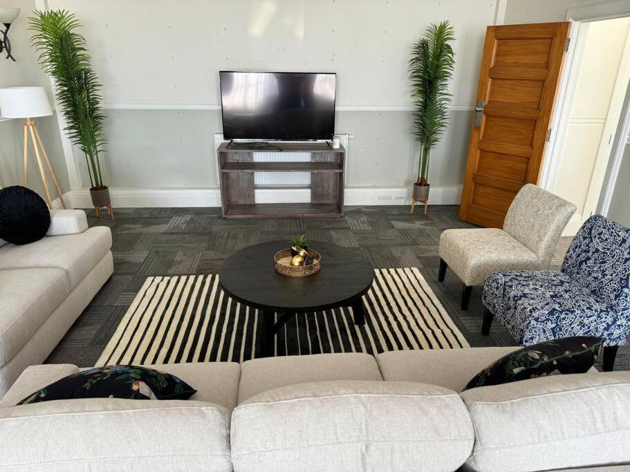 4 Large Bedroom Apartment In The City Hastings Exterior foto