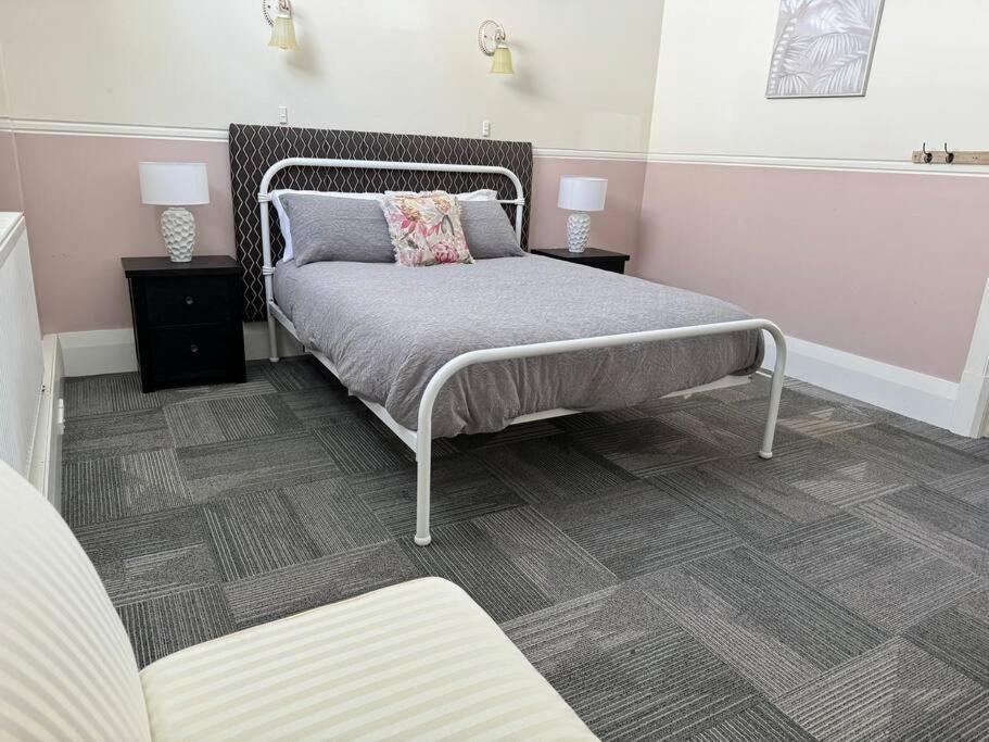 4 Large Bedroom Apartment In The City Hastings Exterior foto